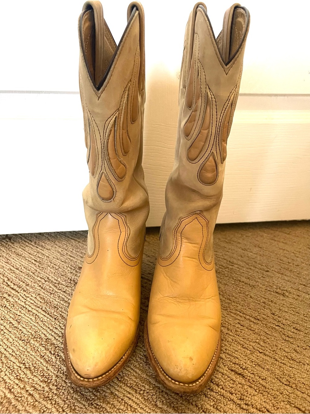 Vintage 7.5 Frye Banana Yellow Leather Cowboy Boots White Label Pointed Toe - Picture 5 of 6